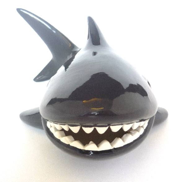 7327 shark bank front view