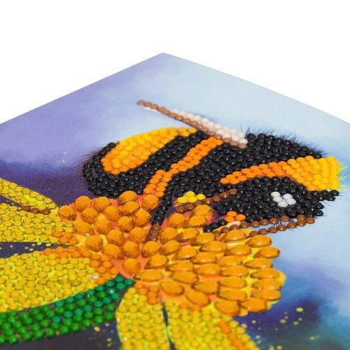 Bumblebee 18 x 18cm - Crystal Art Card Kit