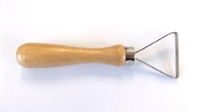 N8 2.5cm triangle loop tool for detailed clay carving, trimming, and sculpting in pottery and ceramics. CH6049