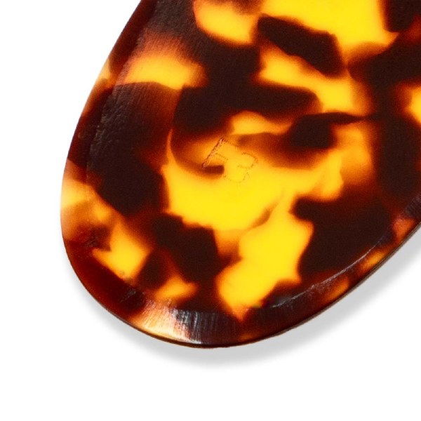 Close-up of Flux Throwing Rib F3 edge profile for pottery shaping
